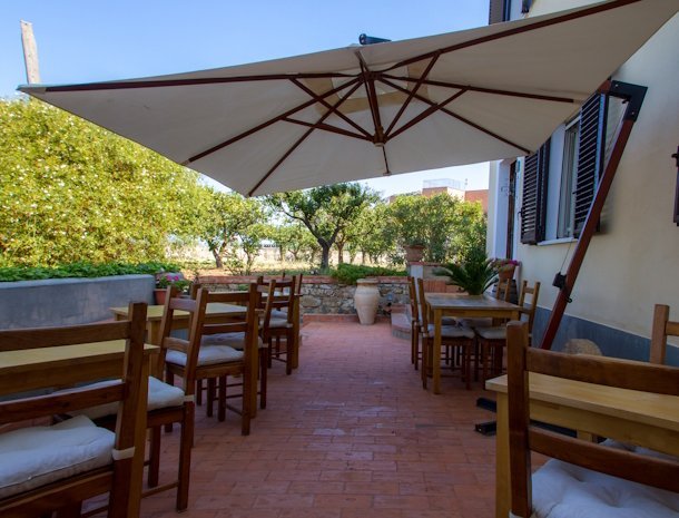 b&b-bouganville-cefalu-terras.jpg