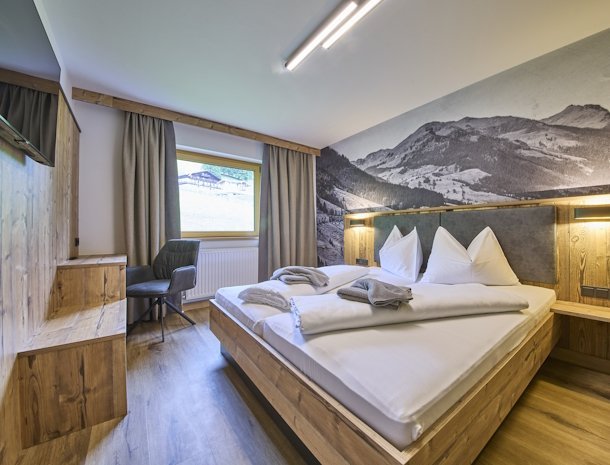 eibinghof-saalbach-salzburgerland-oostenrijk-slaapkamer-zonder-balkon.jpg