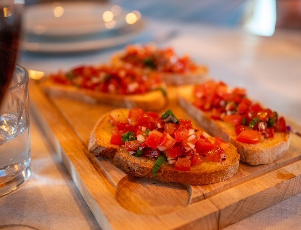 agriturismo-il-castellaro-marche-bruschetta.jpg