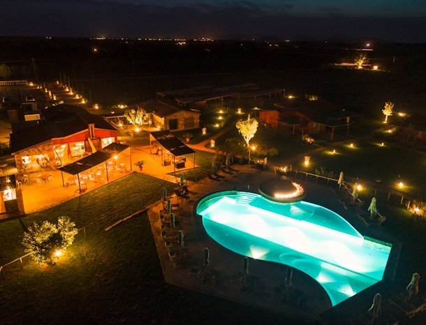 agriturismo-podere-maremma-overzicht-avond.jpg