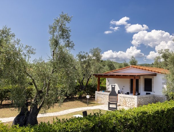 agriturismo-i-tesori-del-sud-vieste-tuin-bij-appartement.jpg