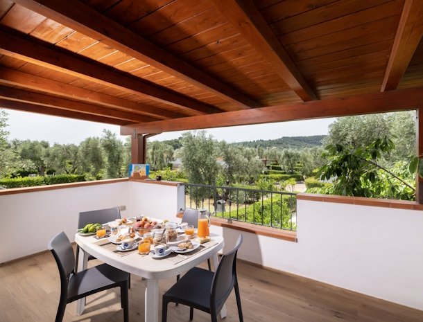 agriturismo-i-tesori-del-sud-vieste-appartement-bilocale-terras.jpg