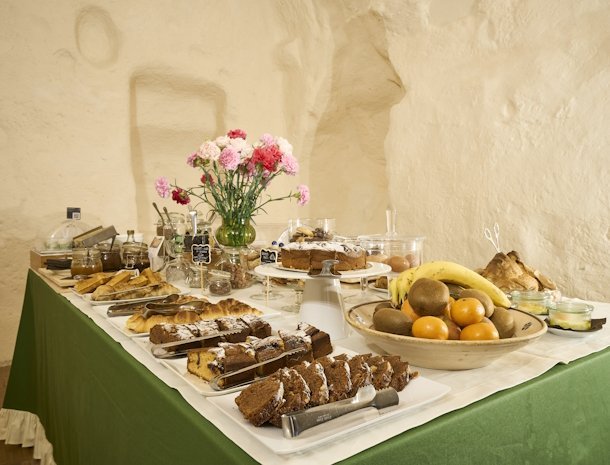 fra-i-sassi-residence-matera-ontbijtbuffet.jpg