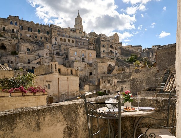 fra-i-sassi-residence-matera-uitzicht-sassi.jpg