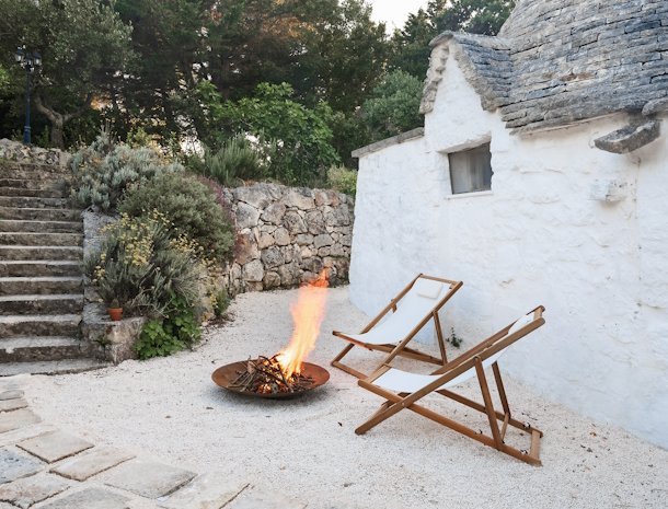 trulli-del-bosco-alberobello-trullo-columbro-vuurtje.jpg