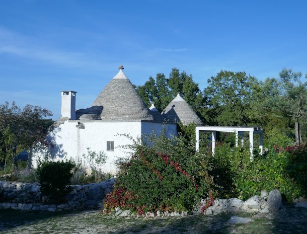 trullli-del-bosco-alberobello-overzicht-trulli.jpg