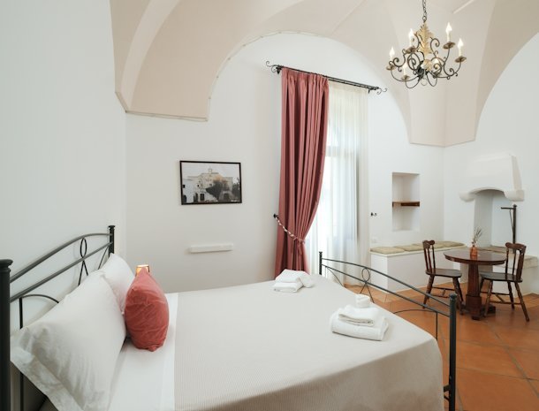 borgo-santuri-ostuni-deluxe-2-persoonskamer.jpg