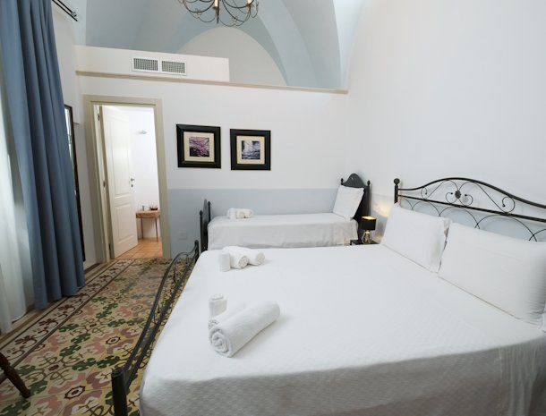 borgo-santuri-ostuni-deluxe-3-persoonskamer.jpg